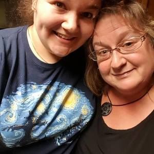 Meet your Posher, Dana